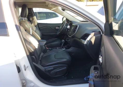 2016 Jeep Cherokee Trailhawk from USA, damaged, VIN 1C4PJMBS1GW133410